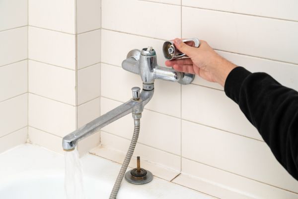 Leaky Bathtub Repair in Chandler